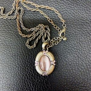 Vintage lavender simulated tigers-eye stone neckace